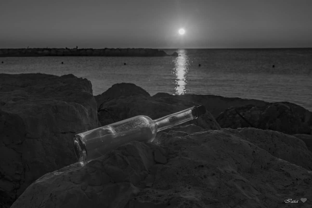 Iaia - message in a bottle
