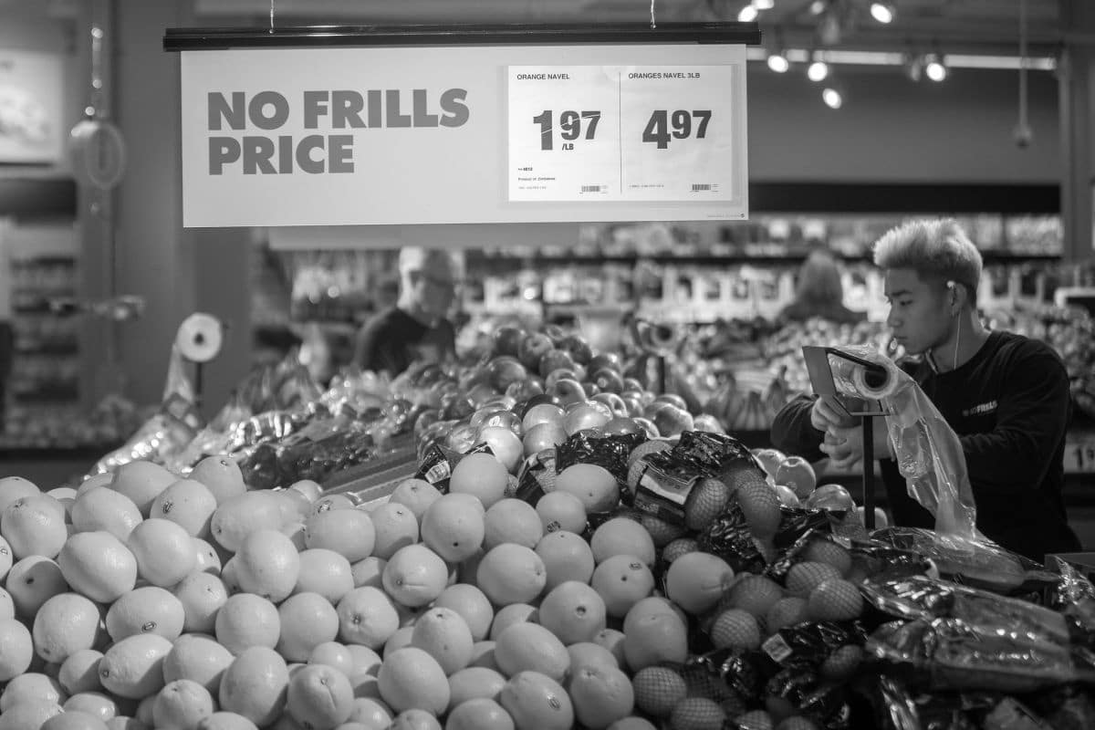 Thomas Hawk - No Frills Price